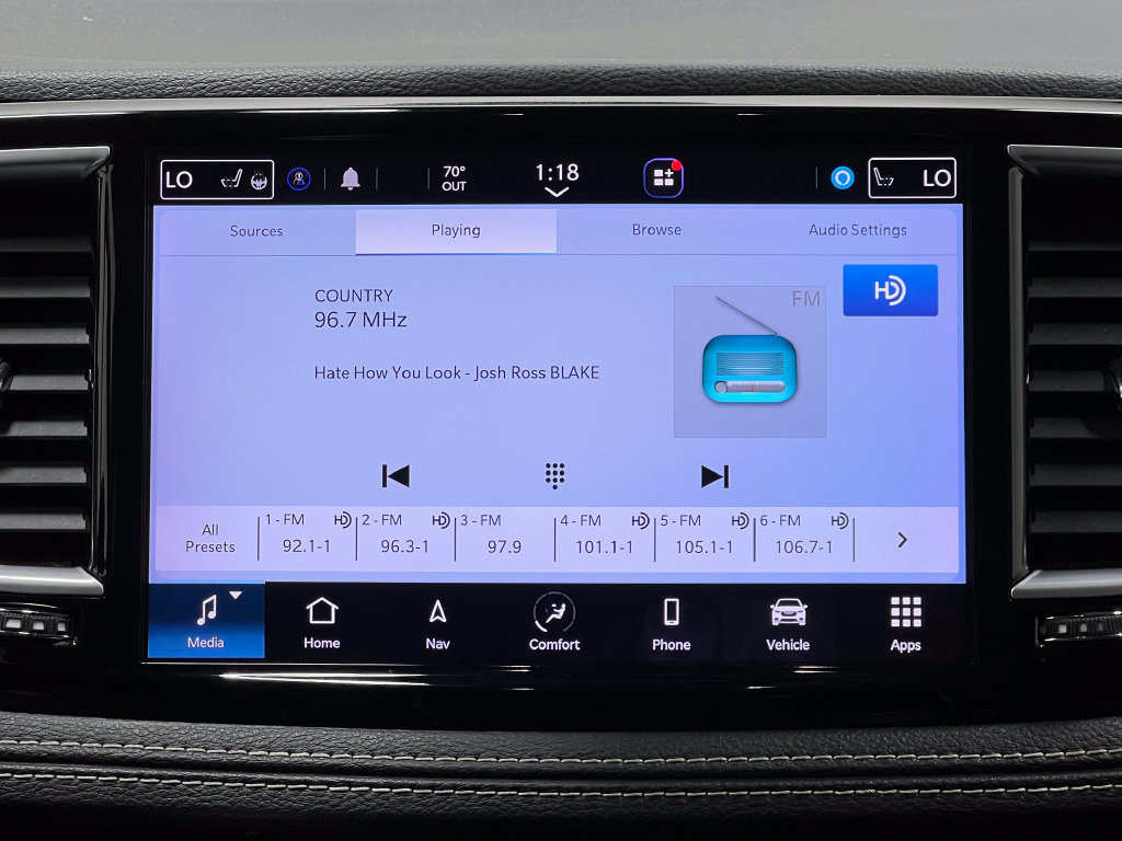 Used 2021 Chrysler Pacifica Limited FWD image 27