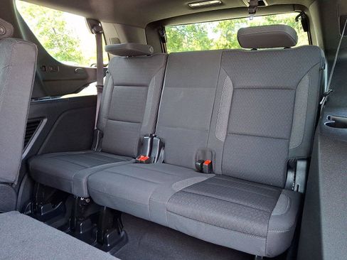 Used 2025 Chevrolet Tahoe LS AWD/4WD image 13