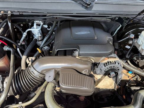 Used 2013 Chevrolet Avalanche LTZ image 80