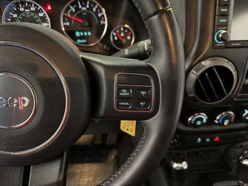 Used 2018 Jeep Wrangler Unlimited Sport S AWD/4WD image 26