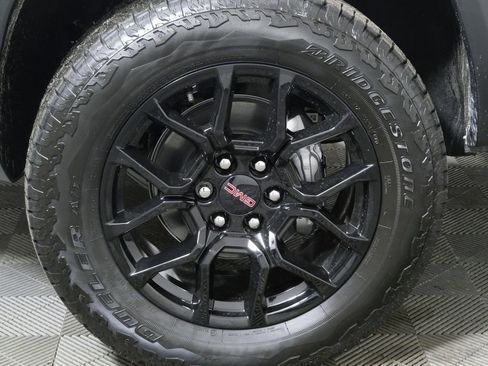 New 2026 GMC Canyon Denali w/ LPO, Denali Black Edition image 11