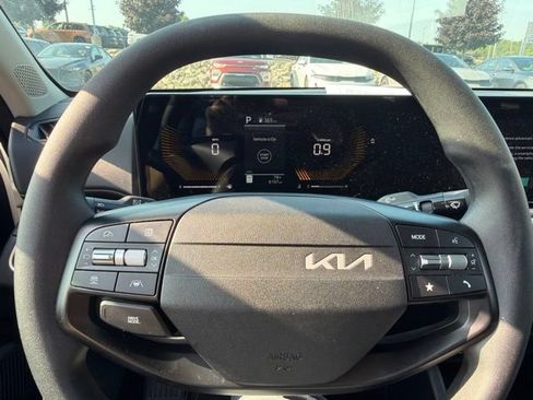 Certified 2025 Kia K4 FWD image 14