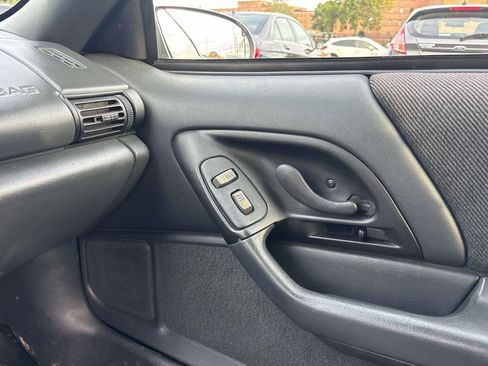 Used 1993 Chevrolet Camaro LT image 17