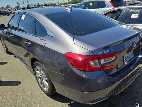 Used 2018 Honda Accord LX image 6