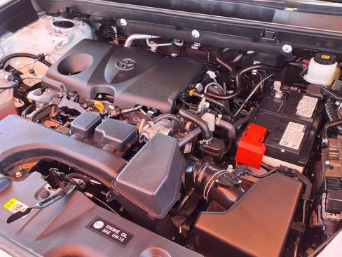 Certified 2025 Toyota RAV4 XLE FWD image 8