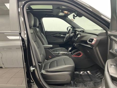 Used 2023 Chevrolet TrailBlazer RS w/ Sun and Liftgate Package AWD/4WD image 17