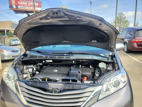 Used 2012 Toyota Sienna XLE w/ XLE Navigation Pkg image 49