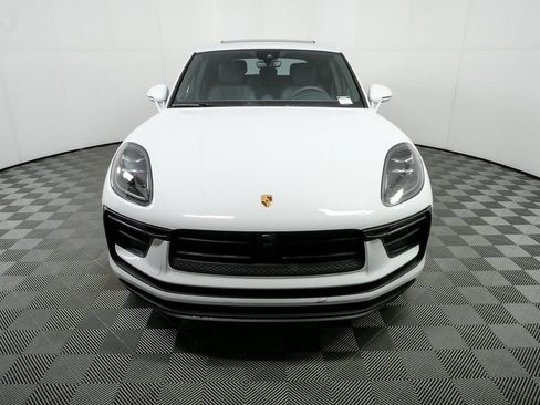 Used 2026 Porsche Macan AWD/4WD image 37