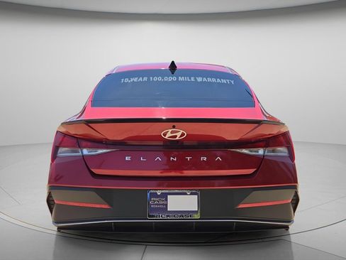 Used 2025 Hyundai Elantra Sport FWD image 5