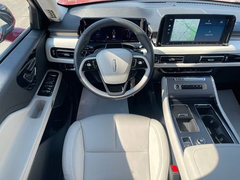 New 2026 Lincoln Aviator AWD image 5