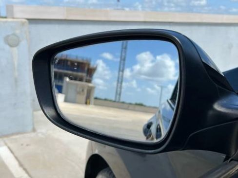 Used 2013 Hyundai Elantra image 64