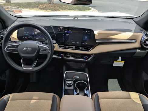 Used 2026 Chevrolet Equinox ACTIV w/ Convenience Package III AWD/4WD image 14