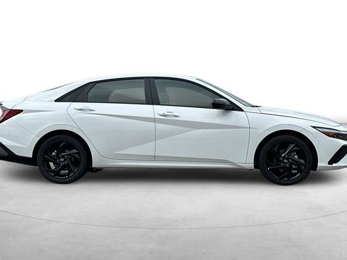 Certified 2026 Hyundai Elantra Sport FWD image 9