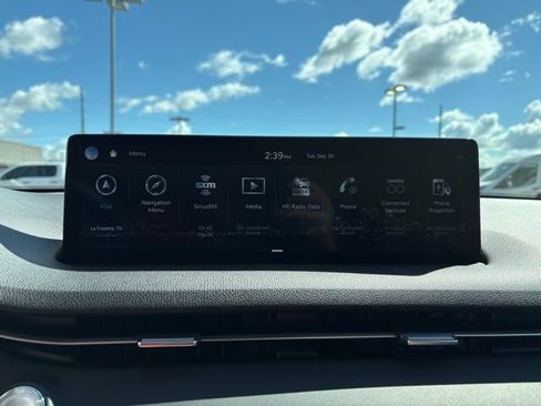 Used 2025 Genesis GV70 2.5T image 15