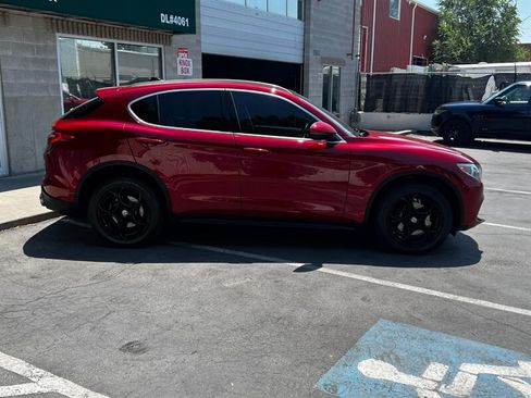 Used 2018 Alfa Romeo Stelvio Ti Lusso AWD/4WD image 8