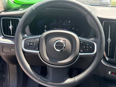 Used 2025 Volvo XC60 B5 Core w/ Climate Package image 28