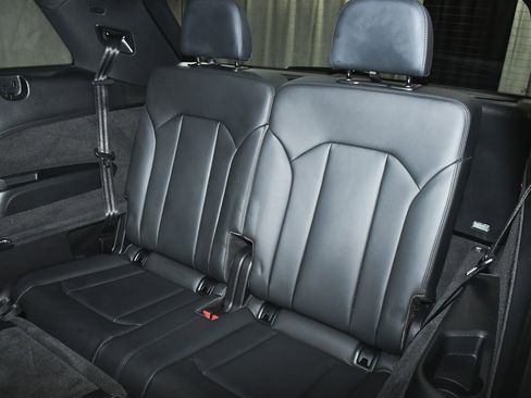 Used 2021 Audi SQ7 Premium Plus w/ Executive Package image 64