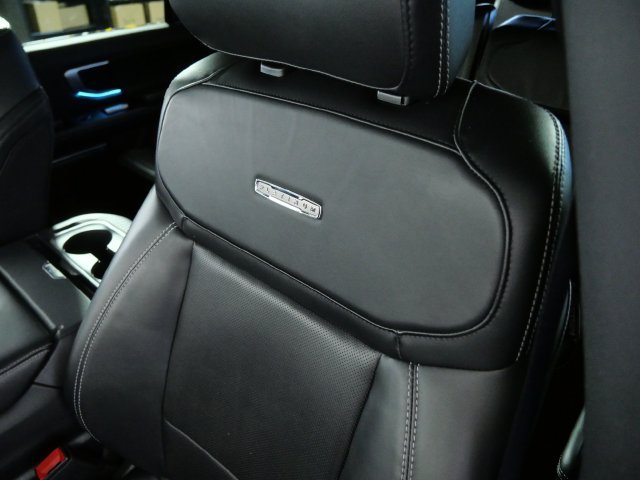 Used 2025 Ford Expedition Max Platinum w/ Stealth Performance Package AWD/4WD image 19