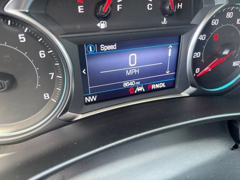 Used 2024 Chevrolet Equinox LT FWD image 7