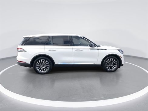 Used 2023 Lincoln Aviator Reserve image 9