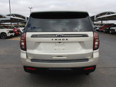 Used 2024 Chevrolet Tahoe Z71 w/ Luxury Package AWD/4WD image 4
