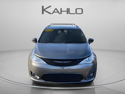 Used 2020 Chrysler Pacifica Touring-L image 7