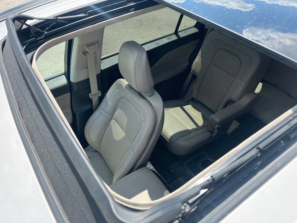 Used 2024 Lincoln Aviator Reserve w/ Equipment Group 201A RWD image 23