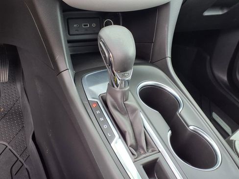 Used 2022 Chevrolet Equinox LS w/ LS Convenience Package image 13