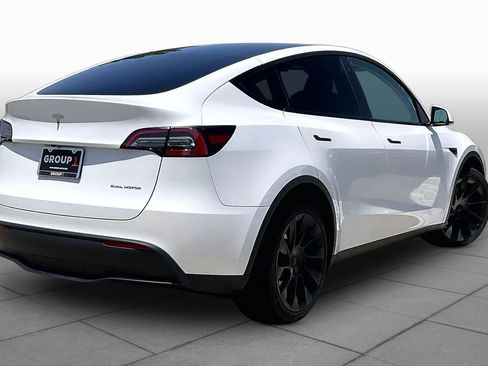 Used 2023 Tesla Model Y Long Range AWD/4WD image 11