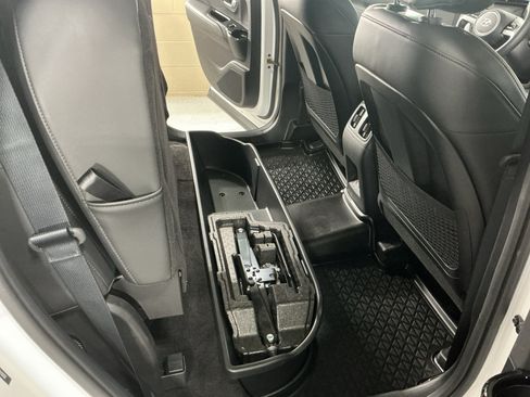 Certified 2024 Hyundai Santa Cruz Limited AWD/4WD image 23