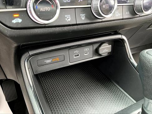 Used 2025 Honda CR-V EX image 16