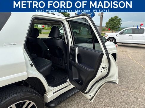 Used 2023 Toyota 4Runner Limited AWD/4WD image 43