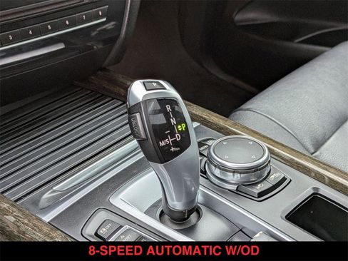 Used 2015 BMW X5 xDrive35d image 8