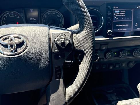 Used 2020 Toyota Tacoma TRD Off-Road w/ Technology Package AWD/4WD image 22