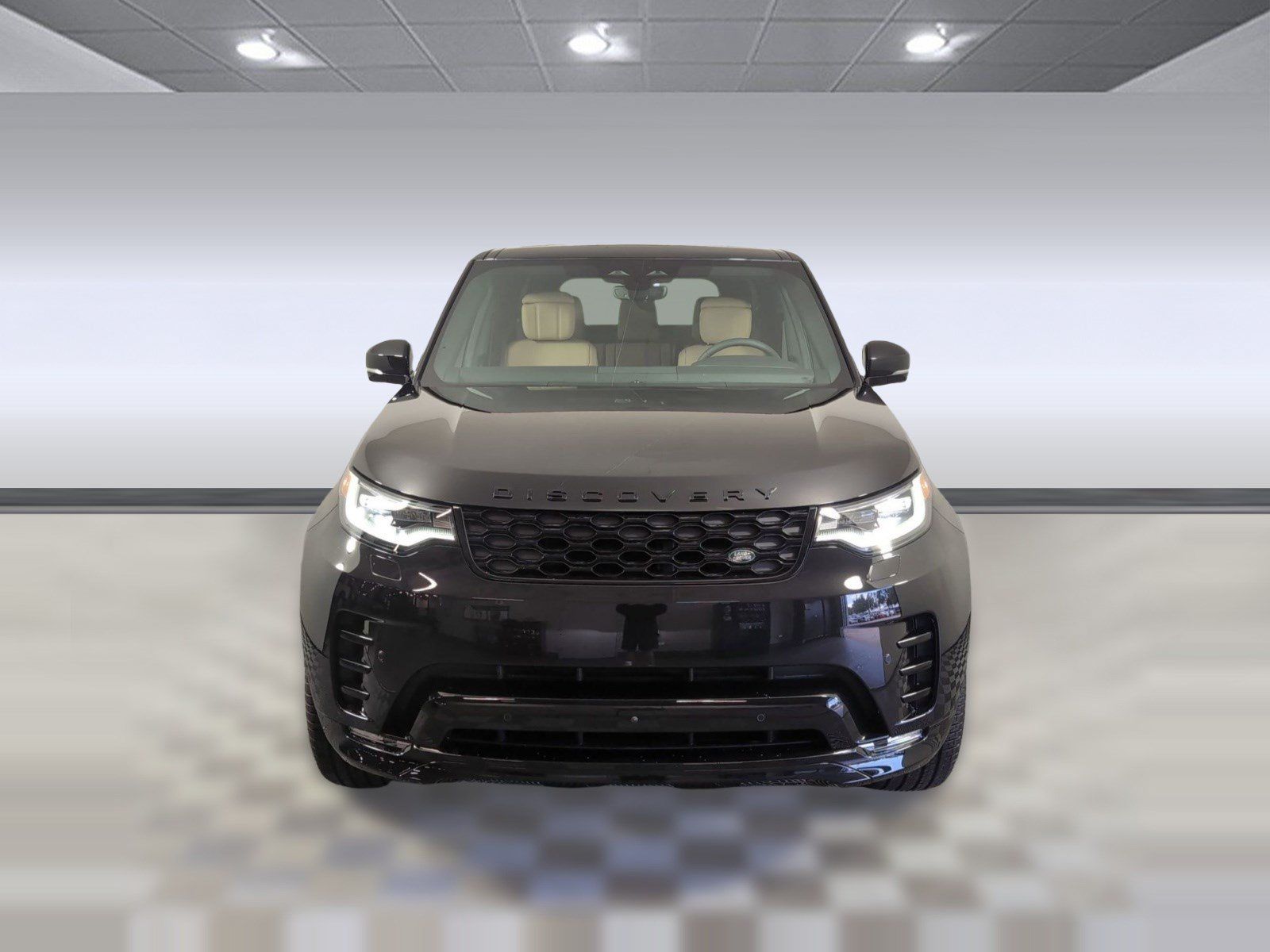 Used 2025 Land Rover Discovery Dynamic SE AWD/4WD image 6