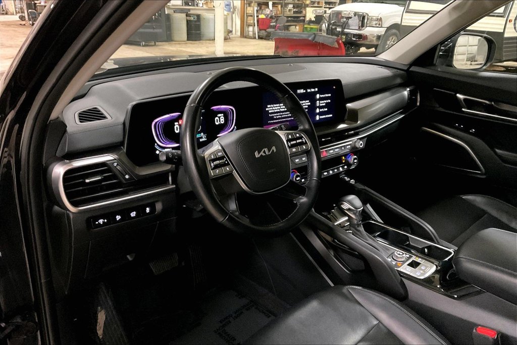 Used 2025 Kia Telluride S AWD/4WD image 13