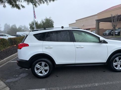 Used 2013 Toyota RAV4 XLE image 7