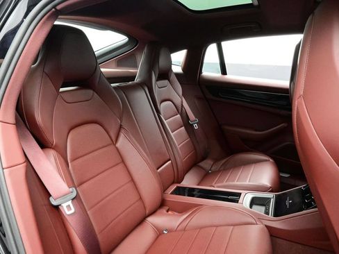 Certified 2025 Porsche Panamera 4 AWD/4WD image 17