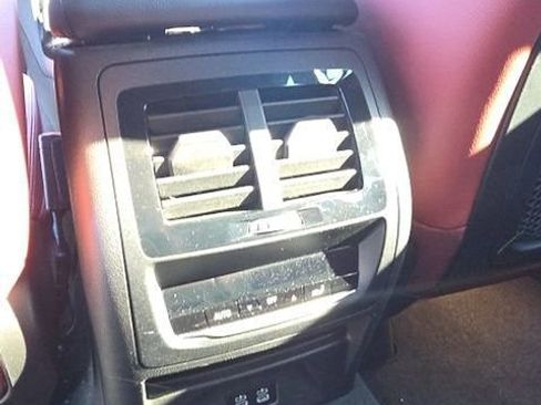 Used 2024 BMW X3 xDrive30i w/ Premium Package image 10