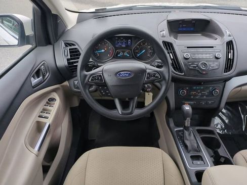 Used 2017 Ford Escape SE FWD image 16