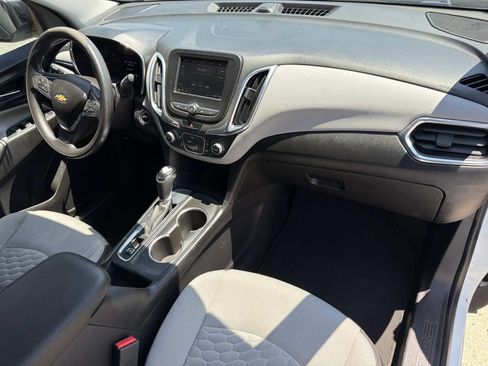 Used 2019 Chevrolet Equinox LS FWD image 16