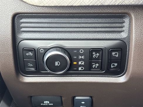 Used 2025 Ford F250 King Ranch w/ Chrome Package image 27