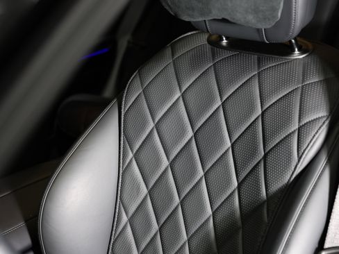 Used 2025 Mercedes-Benz S 580 S 580 4MATIC image 14