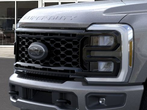 New 2026 Ford F250 XLT w/ XLT Premium Package AWD/4WD image 34