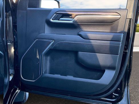 Used 2022 Chevrolet Silverado 1500 LT image 20