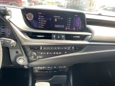 Used 2019 Lexus ES 350 w/ Accessory Package 2 FWD image 24