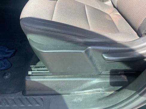 Used 2021 Chevrolet Silverado 1500 Custom image 11