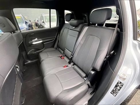 Used 2026 Mercedes-Benz GLB 250 4MATIC image 17
