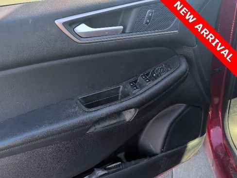 Used 2023 Ford Edge SEL w/ Convenience Package image 17