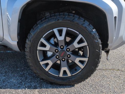 Used 2025 Toyota 4Runner TRD Sport AWD/4WD image 9